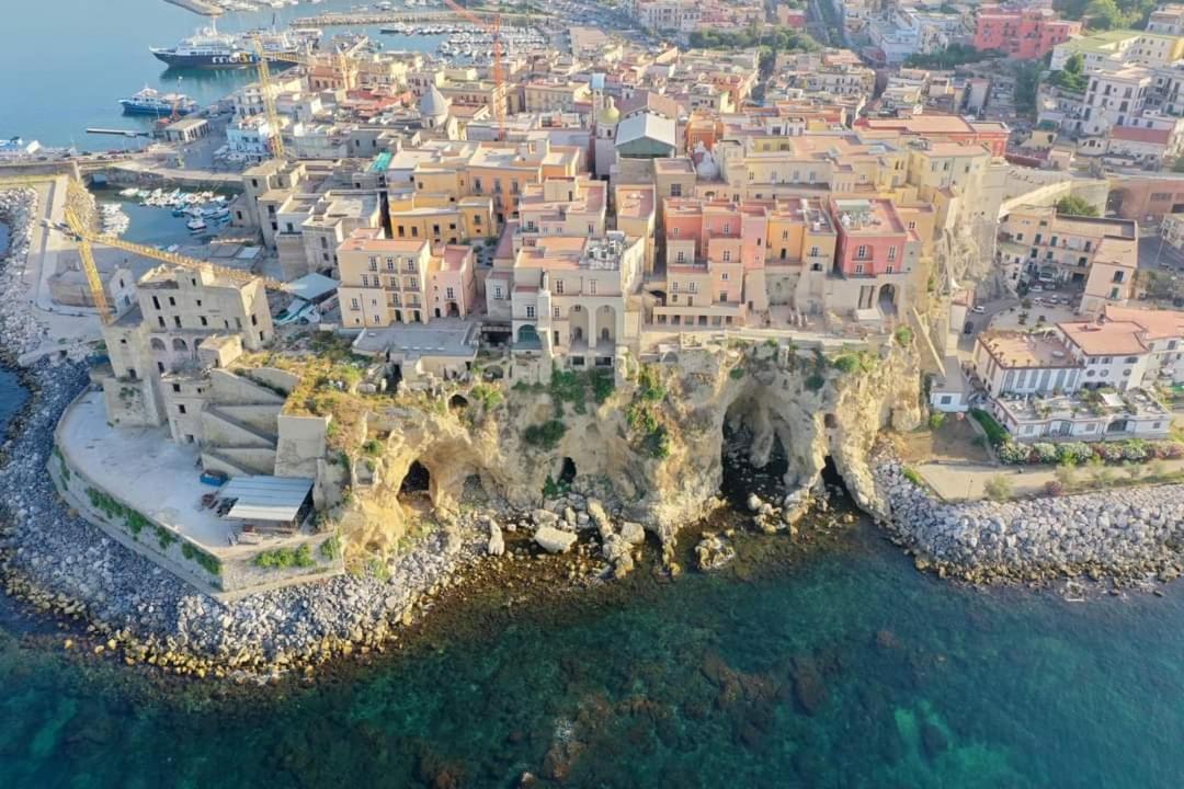 شقة La Casa Del Largo Del Rosso يوتْسْوولْ المظهر الخارجي الصورة